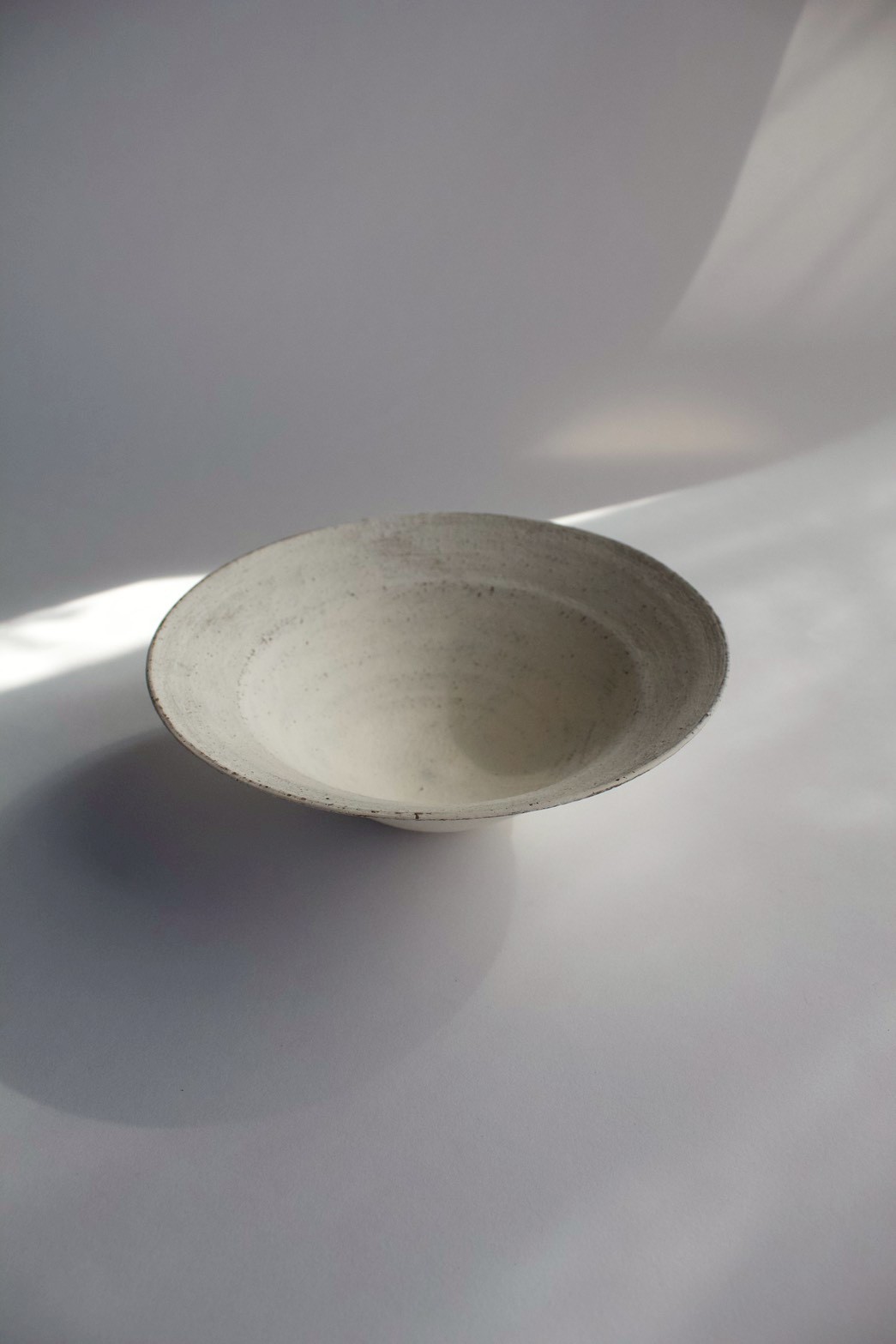 二階堂明弘 no.12 やきしめリム鉢（白） | eatrip soil