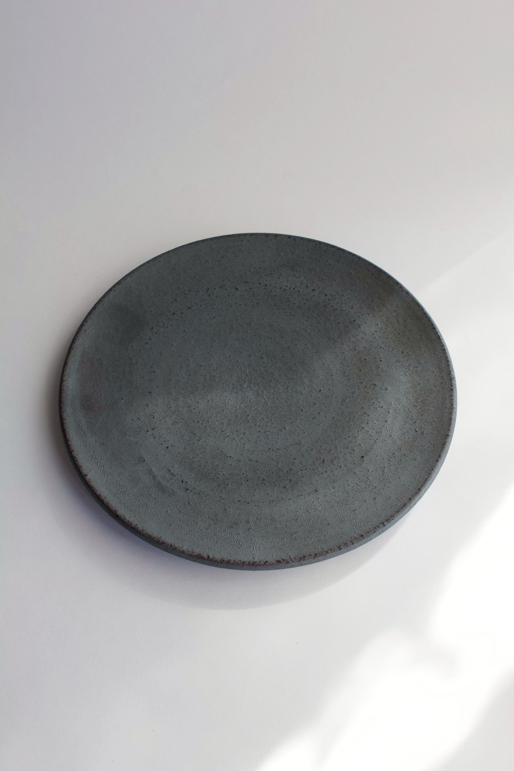 二階堂明弘 no.30 錆器プレート | eatrip soil