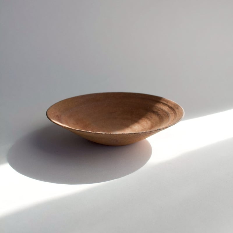 二階堂明弘 no.6 やきしめリム皿（中・赤） | eatrip soil