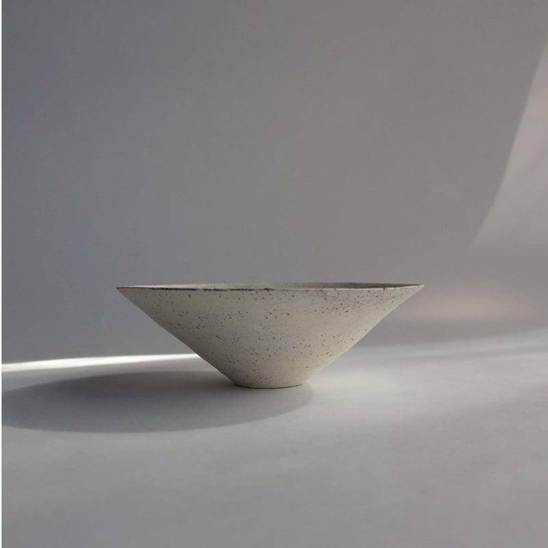 二階堂明弘 no.1 やきしめ三角小鉢（白） | eatrip soil