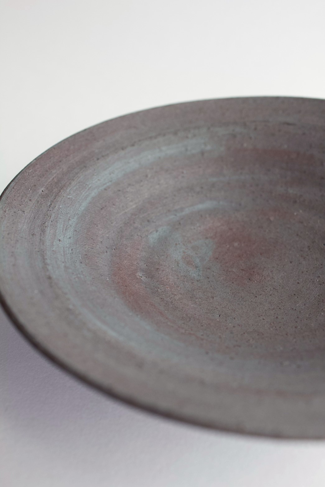 二階堂明弘 no.22 錆器リム皿（中） | eatrip soil