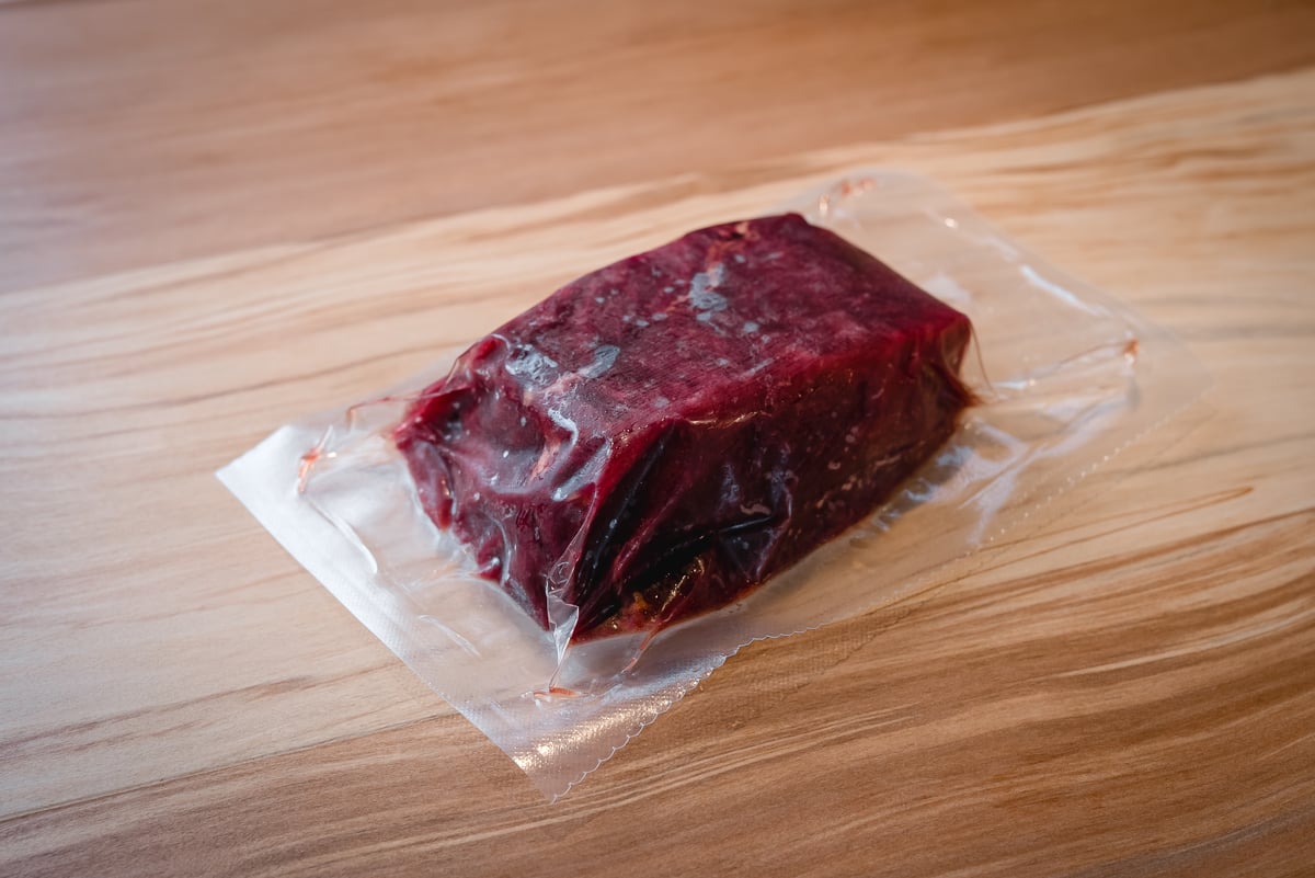 ばさし 上赤身馬刺し(1kg) | HORSE MEAT STORES