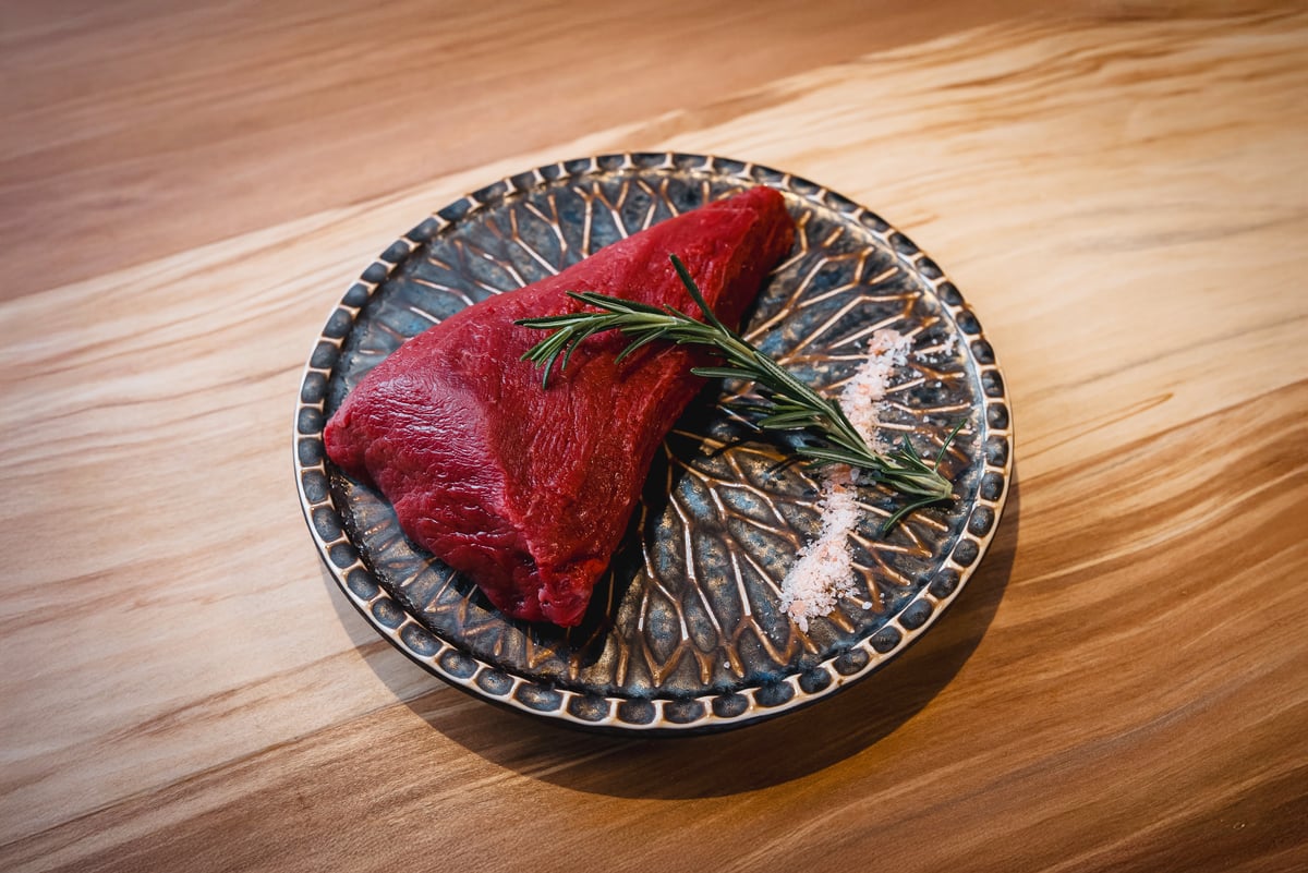 ばさし 上赤身馬刺し(1kg) | HORSE MEAT STORES