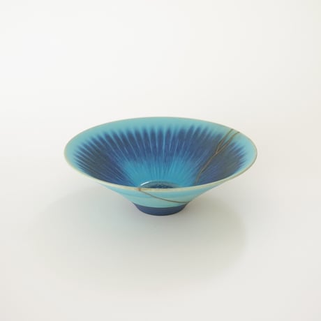和田山真央・藍流しトルコブルー朝顔鉢L （銀継ぎ）