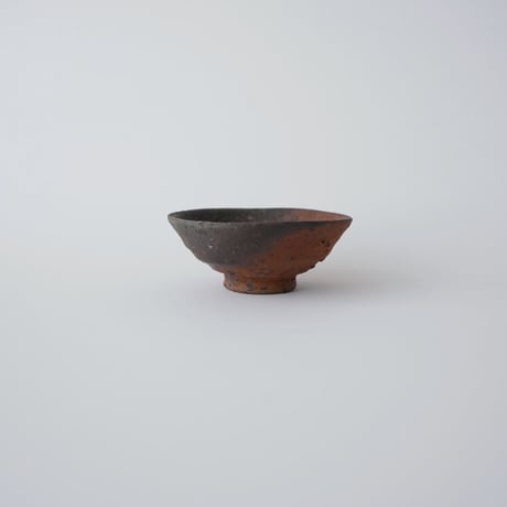 作家物　陶芸家　作者不明　森岡成好　備前焼　備前　焼締　ぐい呑　猪口　盃　箱なし 作家物 陶芸家 作者不明 森岡成好 備前焼 備前 焼締 ぐい呑 猪口 盃