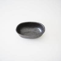 庄司理恵・黒/楕円深鉢