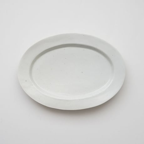 8 竹下努・青白磁たわみオーバル (M)