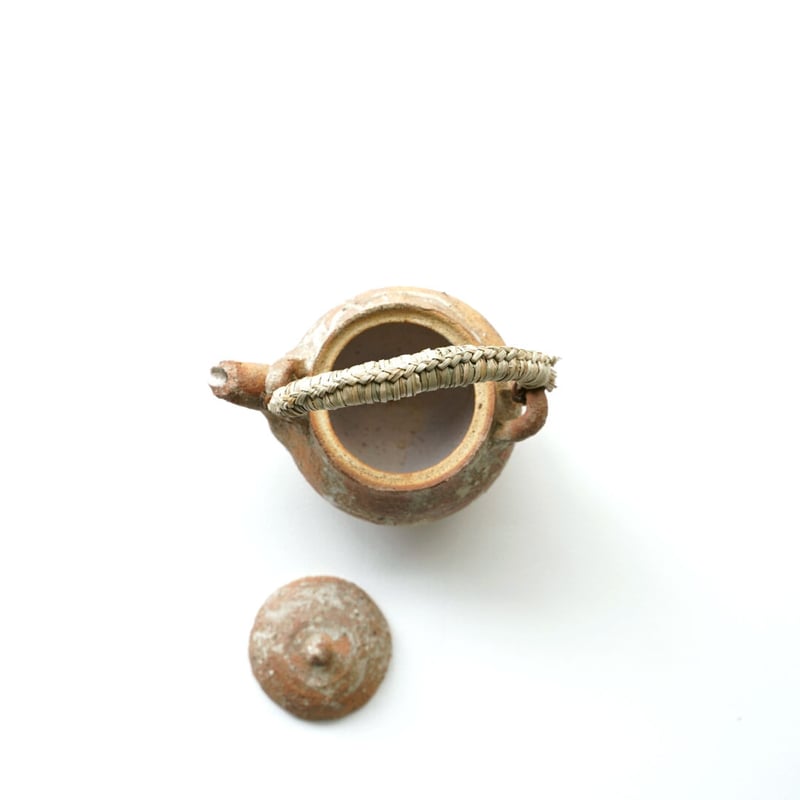 十場あすか・茶壺 土と艸・化石 | 黄魚オンラインショップ