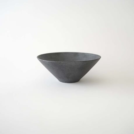 田代倫章・黒灰釉中鉢