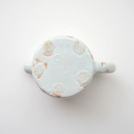 48 壷田亜矢 / 注器（白磁）