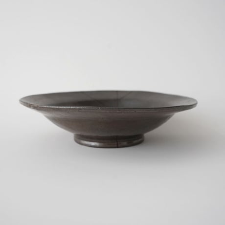 庄司理恵・黒/太リム深皿・黒漆継ぎ