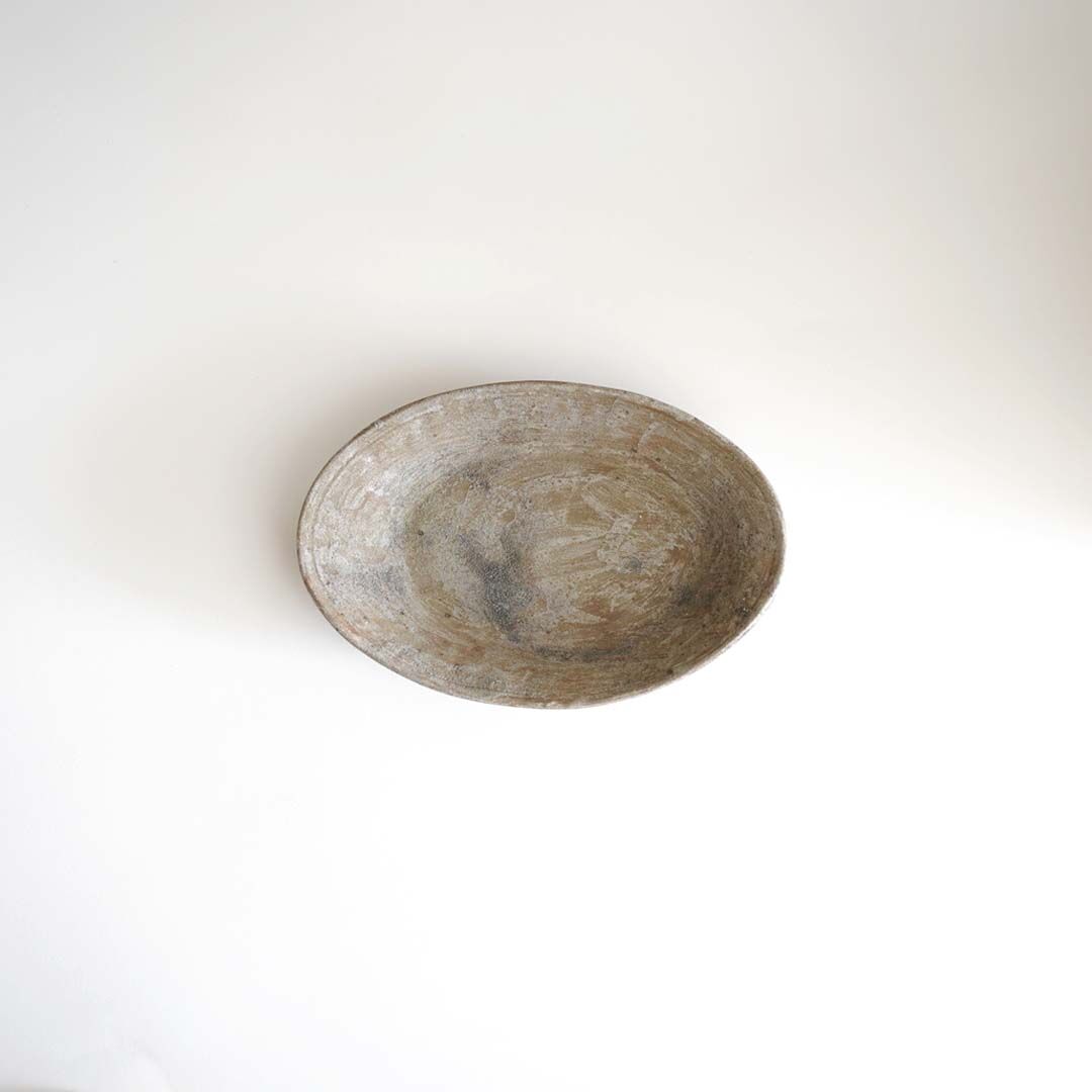 水谷智美・深オーバル皿（灰渋） | 黄魚オンラインショップ