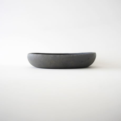 渡辺隆之・くぼみ 楕円鉢 / 黒