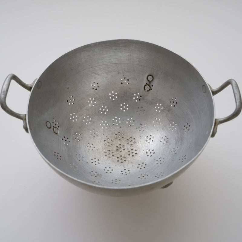 フランス・ビンテージ調理器具 / アルミコランダー 2025/07①