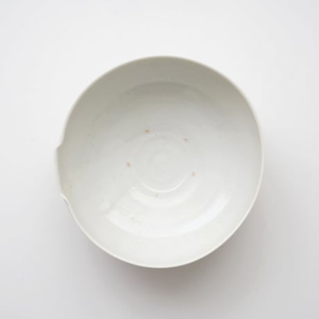 11 竹下努・青白磁片口平鉢 (6寸)