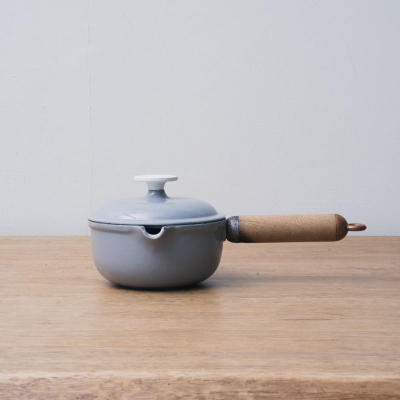 LE CREUSET グレー 片手鍋 小型 LE CREUSET グレー 片手鍋 小型