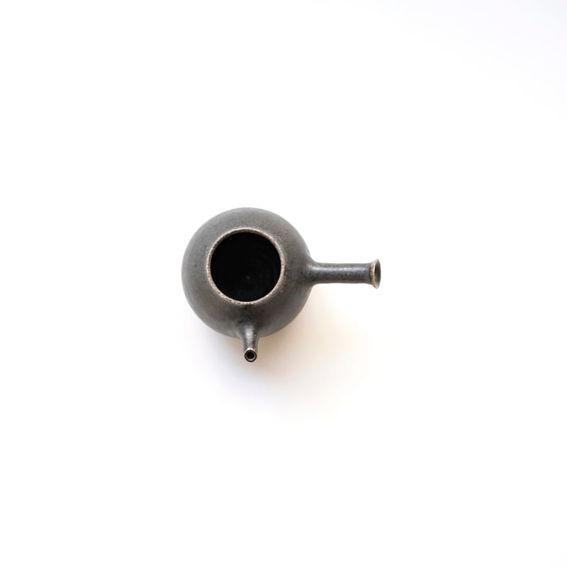 角掛政志・急須 / 黒釉 | 黄魚オンラインショップ