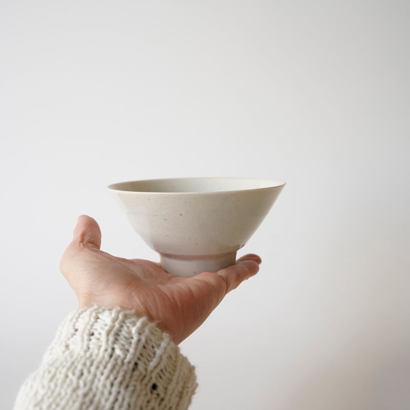 〔白磁　筒描　飯碗〕 竹下努・青白磁飯碗 | 黄魚オンラインショップ