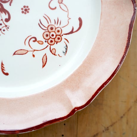 Villeroy & Boch・薄い赤色ケーキ皿 /ケーキ皿 ②