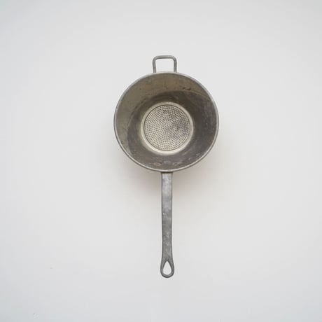 フランス・ビンテージ調理器具 / アルミの漉し器