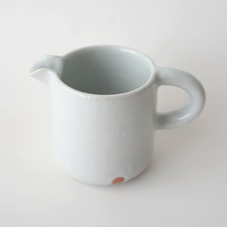 51 壷田亜矢 / 注器（白磁）