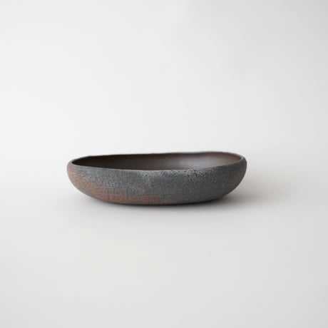 渡辺隆之・薪窯 / だ円皿 ・黒②