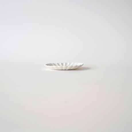角田淳・輪花楕円皿 (小)