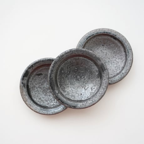 遠藤素子・豆皿  /  鉄釉