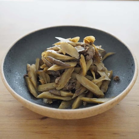 小松野洋介・カレーパスタ皿