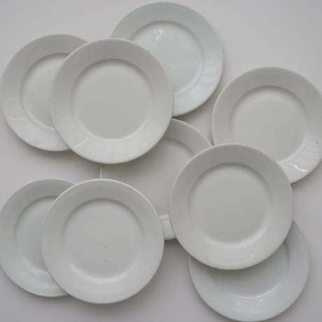 Pyroblan Porcelaineのビストロ・白ケーキ皿