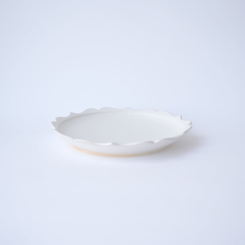 水谷ちえみ・リム皿輪花 (大) | 黄魚オンラインショップ