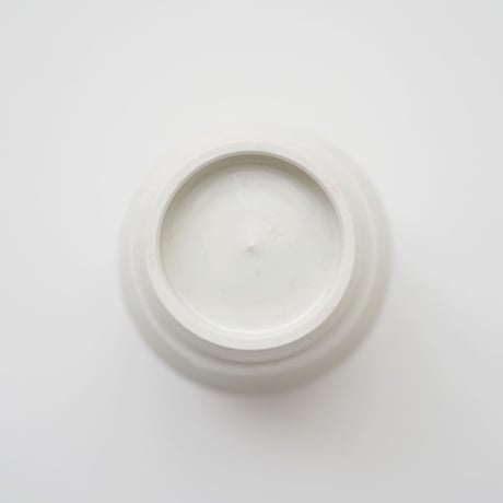 21 竹下努・青白磁くみ出し (大)
