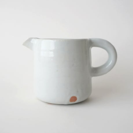 51 壷田亜矢 / 注器（白磁）