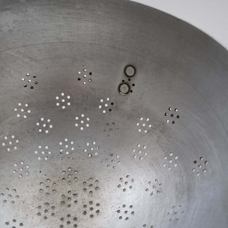 フランスアンティーク アルミ穴あきたらい フランスアンティーク アルミ穴あきたらい フランスアンティーク