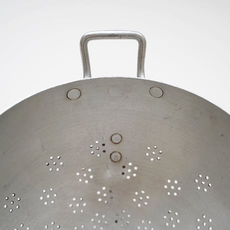 フランス・ビンテージ調理器具 / アルミコランダー