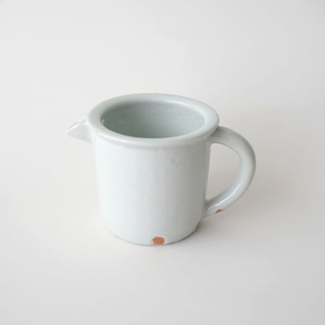 48 壷田亜矢 / 注器（白磁）