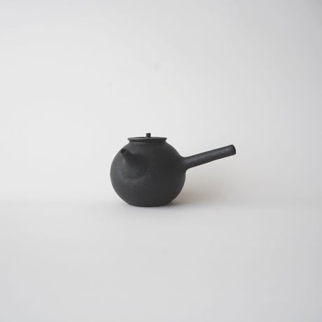 角掛政志・急須 / 黒 ①