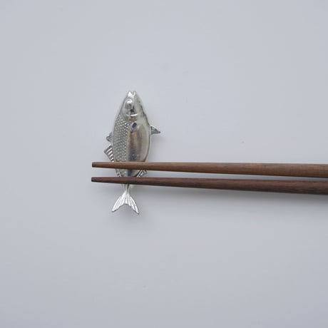 魚の箸置き (ブリ)