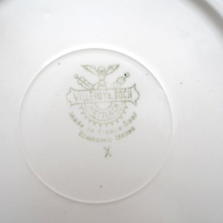 Villeroy & Boch・薄い赤色ケーキ皿 /ケーキ皿 ②