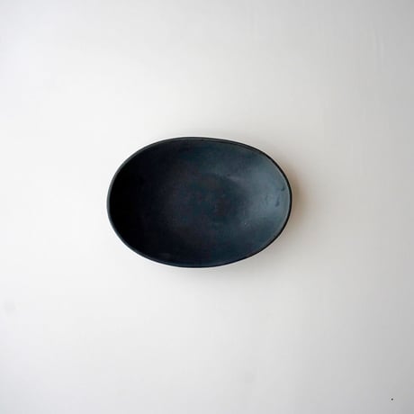 平野敏子・楕円皿（黒）
