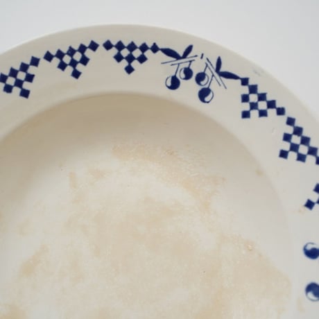 フランス・さくらんぼのスープ皿