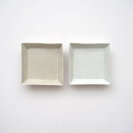 2 竹下努・青白磁小皿 / 四角