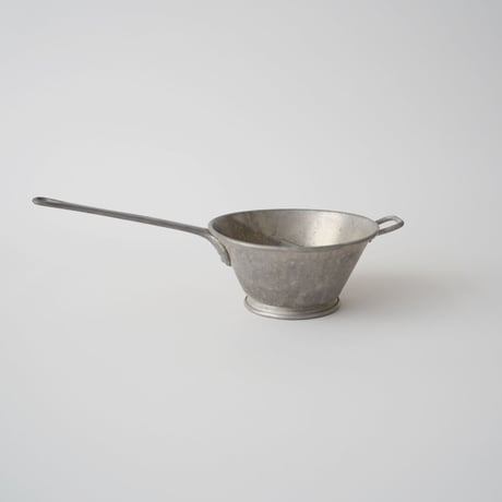 フランス・ビンテージ調理器具 / アルミの漉し器