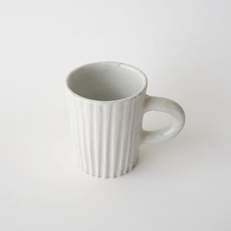 57 壷田亜矢 / コーヒーカップ（白磁）