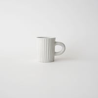 57 壷田亜矢 / コーヒーカップ（白磁）