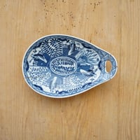オランダ・マーストリヒト染付のリム皿　銀継ぎ