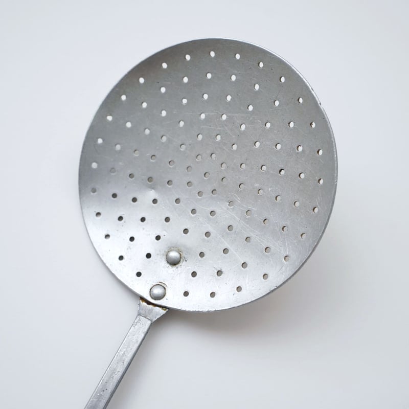 ビンテージ 穴あきレードル・黒 | 黄魚オンラインショップ