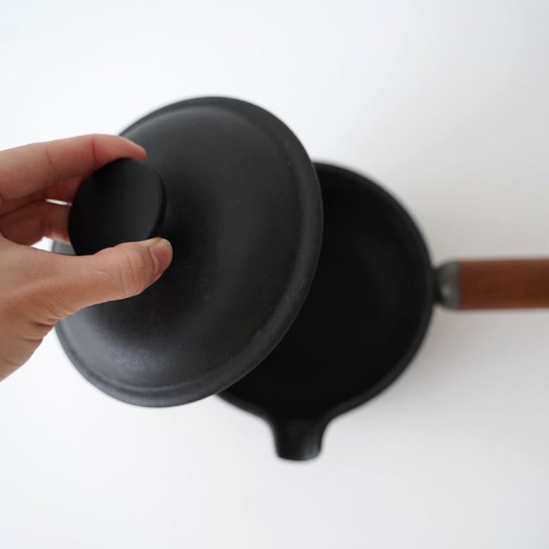 ビンテージ・ル・クルーゼ / 片手鍋マットブラック14cm | 黄魚