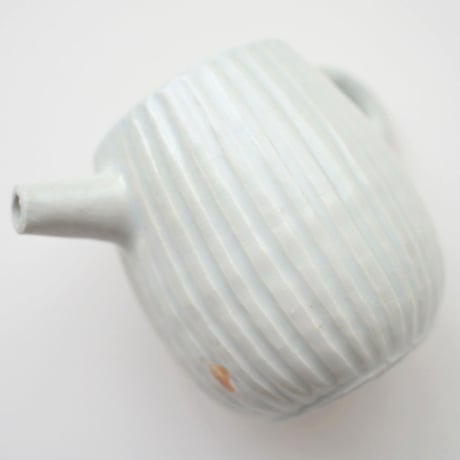 49 壷田亜矢 / 注器（白磁）