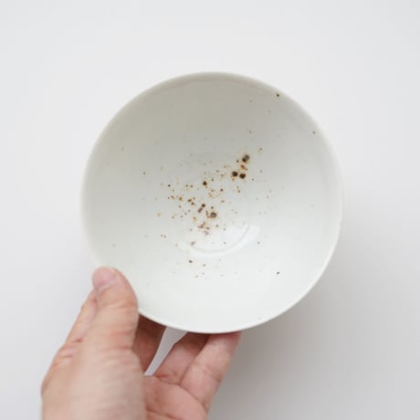 17 竹下努・青白磁飯碗 (大)